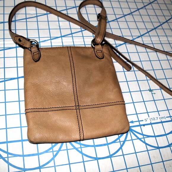 Fossil Tan Pebbled Leather Crossbody Bag - Picture 4 of 8
